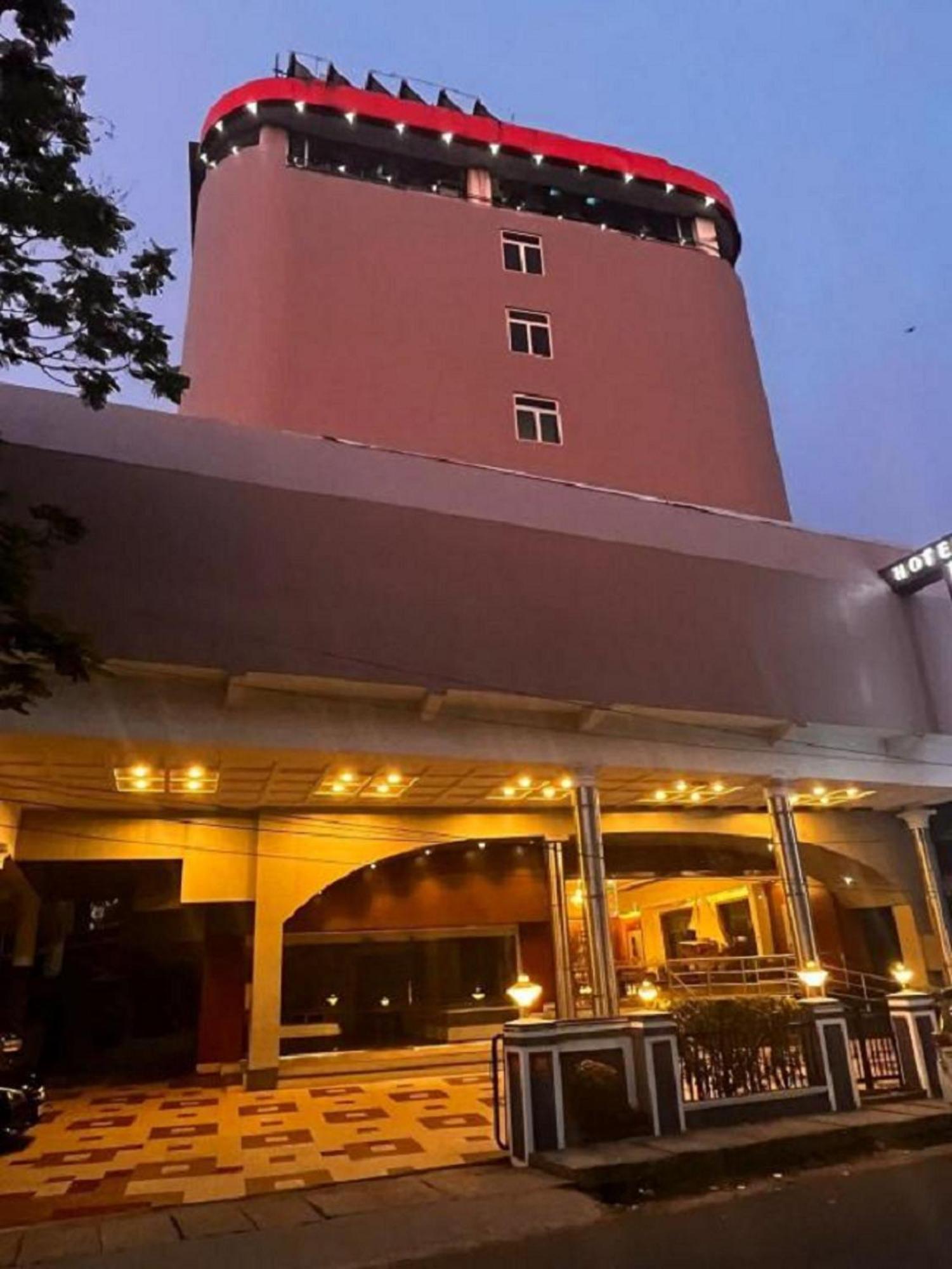 总统酒店 Kochi 外观 照片
