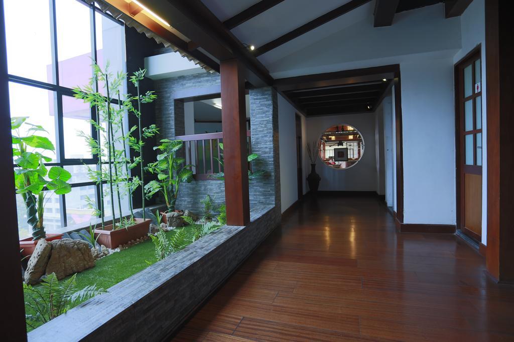 总统酒店 Kochi 外观 照片